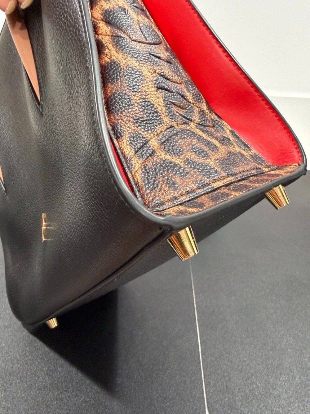 Christian Louboutin Paloma Leather Tote Bag (JB1566) - Picture 6 of 11